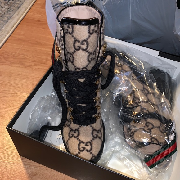 38.5 gucci boots beige new ! - Picture 10 of 12
